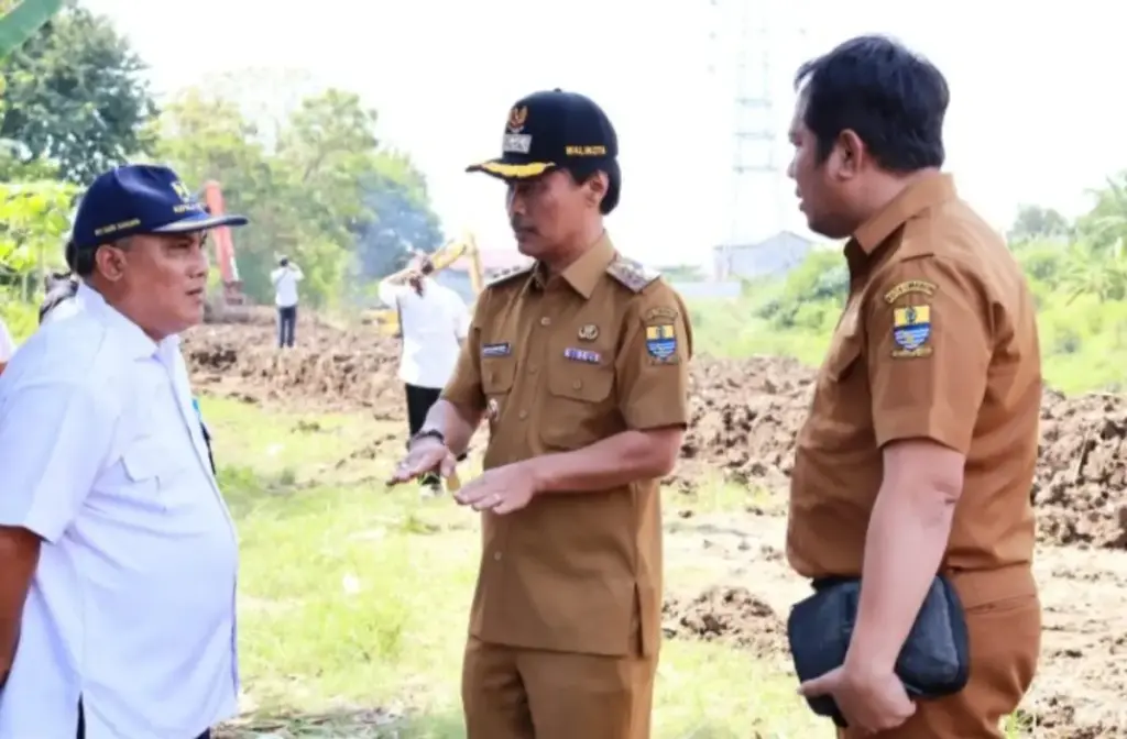 tinjau normalisasi sungai