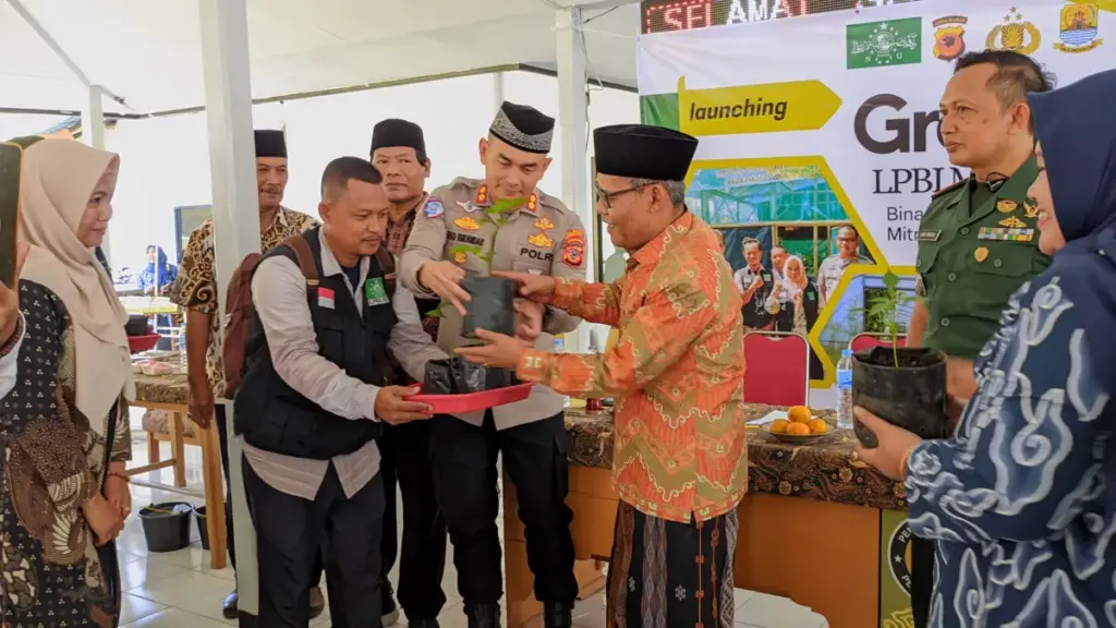 Launching-Greenhouse-LPBI-MWC-NU-Kapetakan