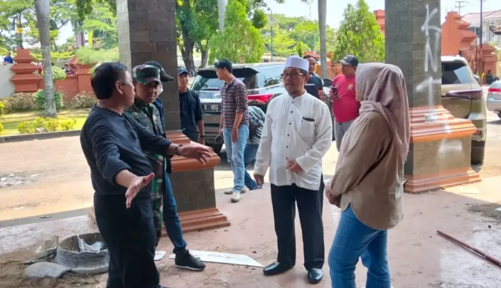 Habis terbakar
