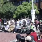 Aksi-massa-di-gedung-DPRD-Garut
