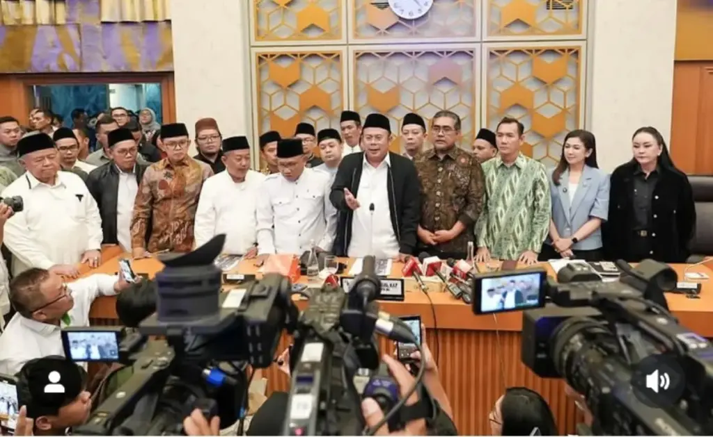 'Rating War' Picu Konten Perpecahan? DPR Panggil Komdigi, KPI, dan Trans7 Buntut Polemik Tayangan Pesantren Cucun-Ahmad-Syamsurijal