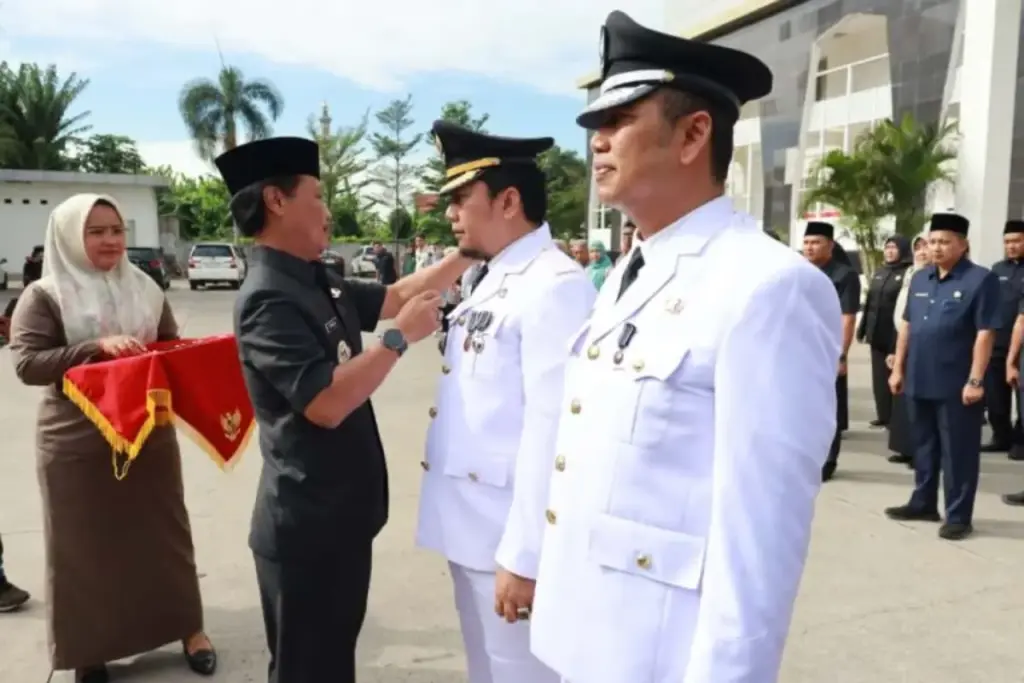Wali Kota Cirebon Lantik 41 Pejabat di Lapangan: Ini Simbol Keterbukaan dan Kesetaraan Pelantikan