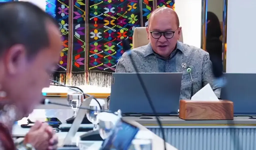 ROSAN LIBATKAN MENKEU PURBAYA: Strategi Baru Indonesia di Meja Negosiasi Utang Whoosh China Rosan-Perkasa-Roeslani