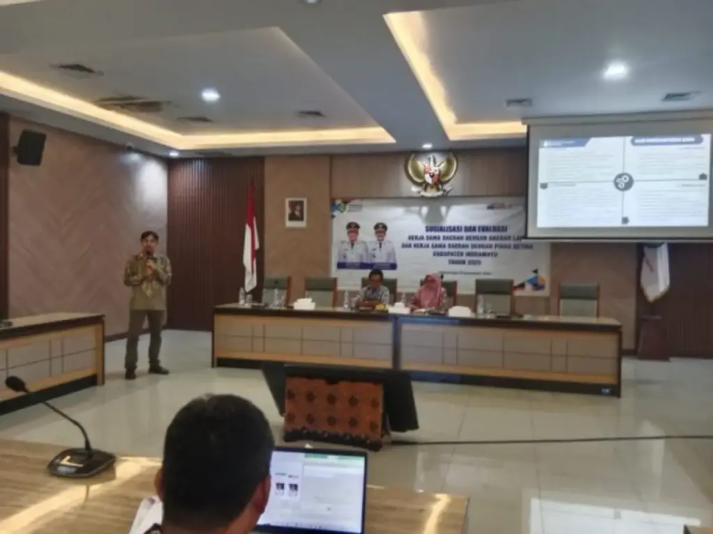 Evaluasi TKKSD Indramayu Soroti 3 Poin Krusial: Koordinasi Lemah dan PKS Mandek, Efisiensi KSD Terancam Evaluasi-Kerja-Sama-Daerah