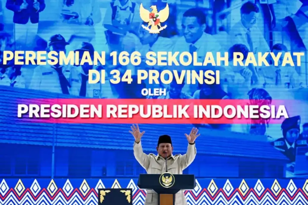 Prabowo Luncurkan 166 Sekolah Rakyat: Ikhtiar Memutus Rantai Kemiskinan dari Banjarbaru Prabowo-Subianto-Resmikan-Sekolah-Rakyat