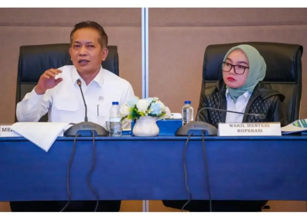 Menkop-Fwrry-Juliantono