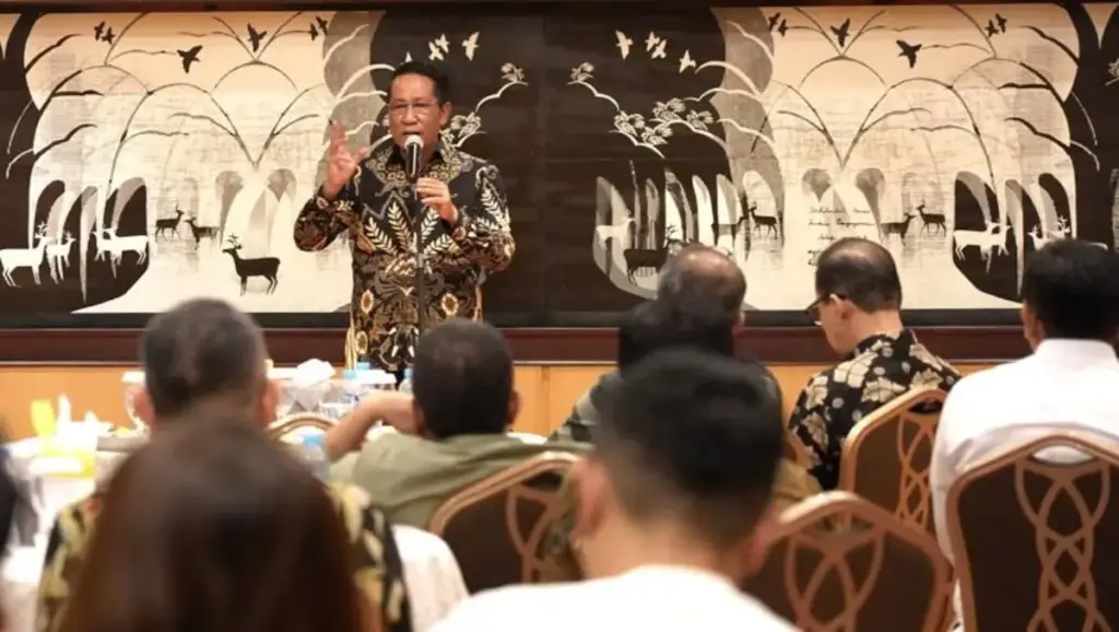 Menkum-Supratman-Andi-Agtas