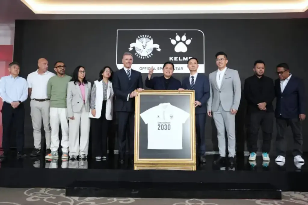 FIFA-World-Cup-2026-Trophy-Tour-in-Jakarta