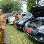 Wali-Kota-Cirebon-inspeksi-Mesin-Kendaraan-Dinas