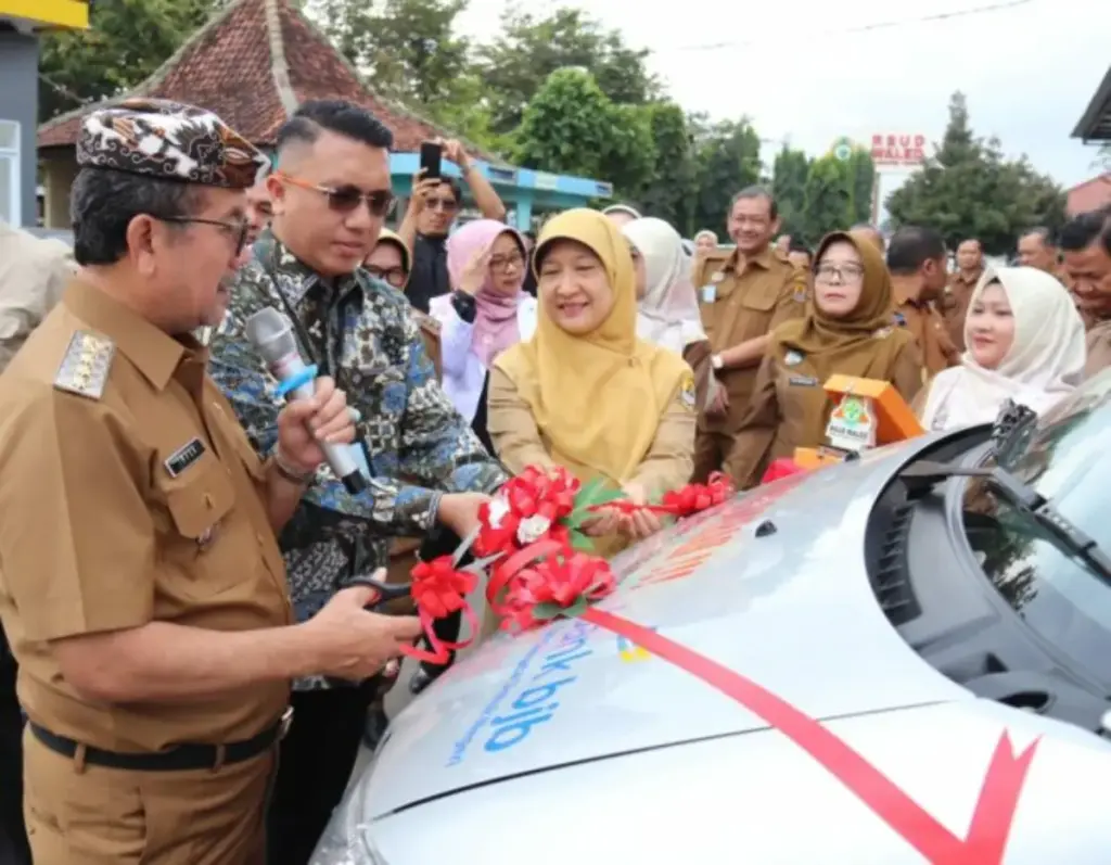 Ambulans-BJB-untuk-RSUD-Waled