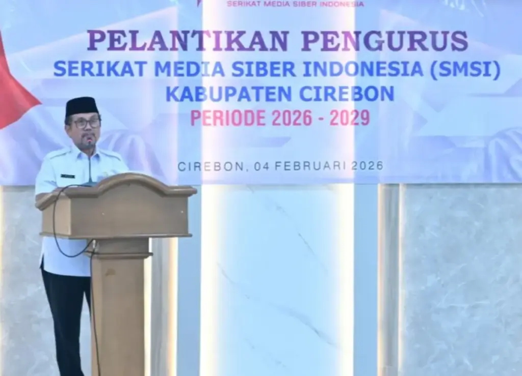 Bupati-Imron-Lantik-Pengurus-SMSI-Kabupaten-Cirebon