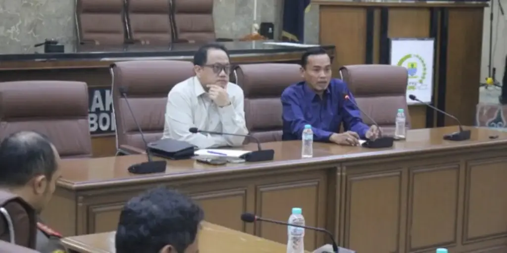 DPRD-Kota-Cirebon-Bahas-Parkir-Liar