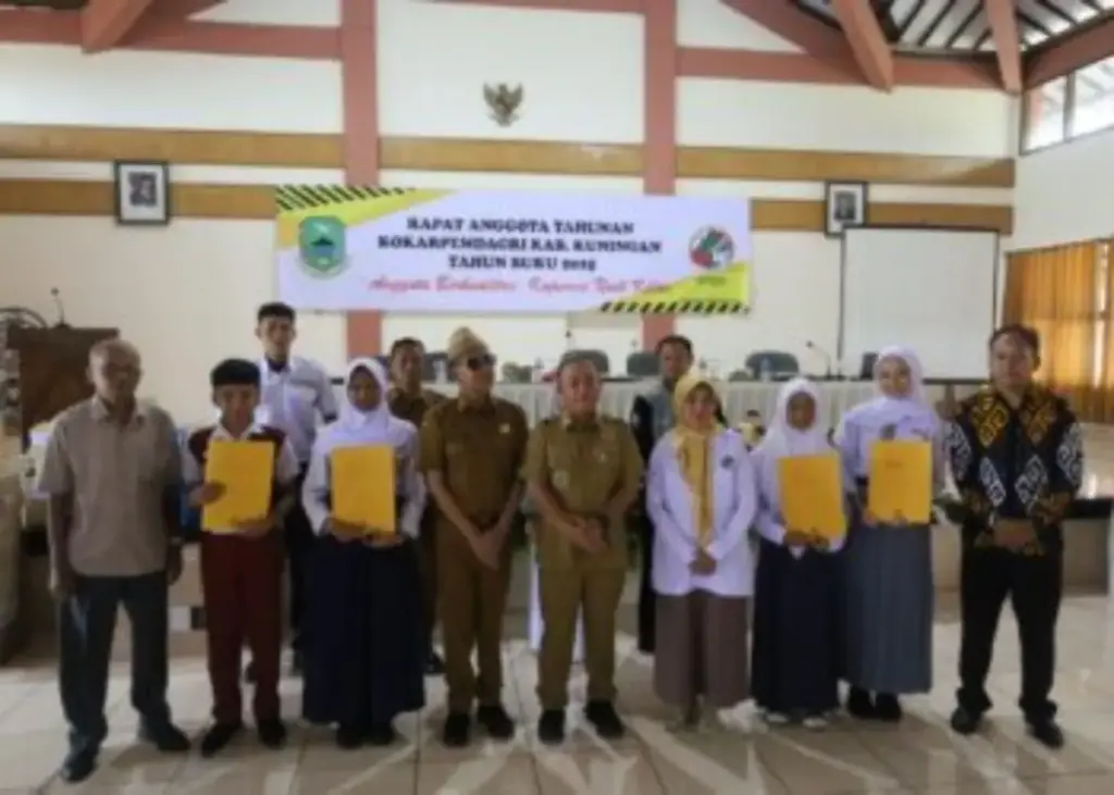 Bupati-Kuningan-Dian-Rachmat-Yanuar