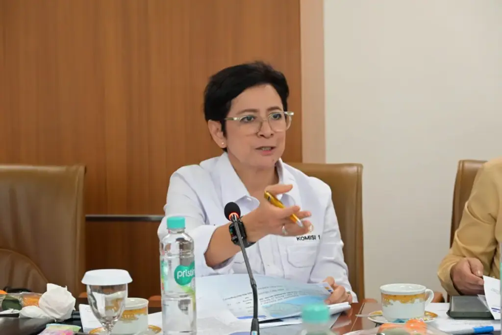 Waspada Fake BTS, Modus Penipuan Canggih yang Bisa Kuras Data, Komisi I DPR Desak Penguatan Teknologi Negara Komisi-1-DPR-RI-Nurul-Arifin