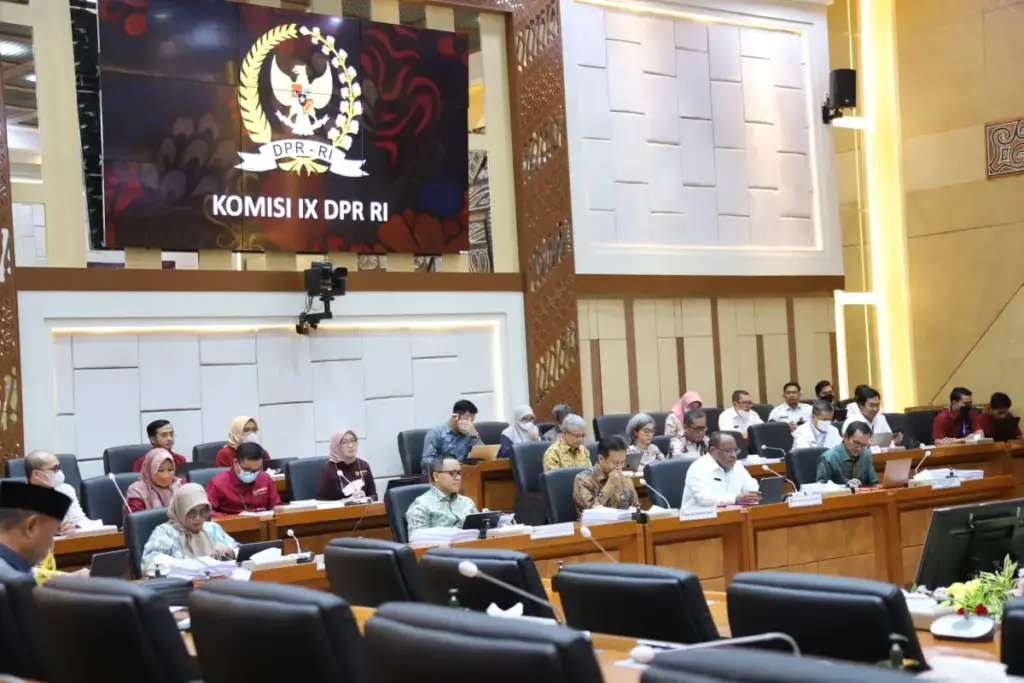 Gaji Rp2 Juta Dianggap Mampu? Komisi IX DPR Bongkar Sengkarut Data Desil 6 BPJS Kesehatan Komisi-IX-DPR-RI-Bersama-Menkes-Bahas-Kriteria-Desil-6-BPJS-Kesehatan