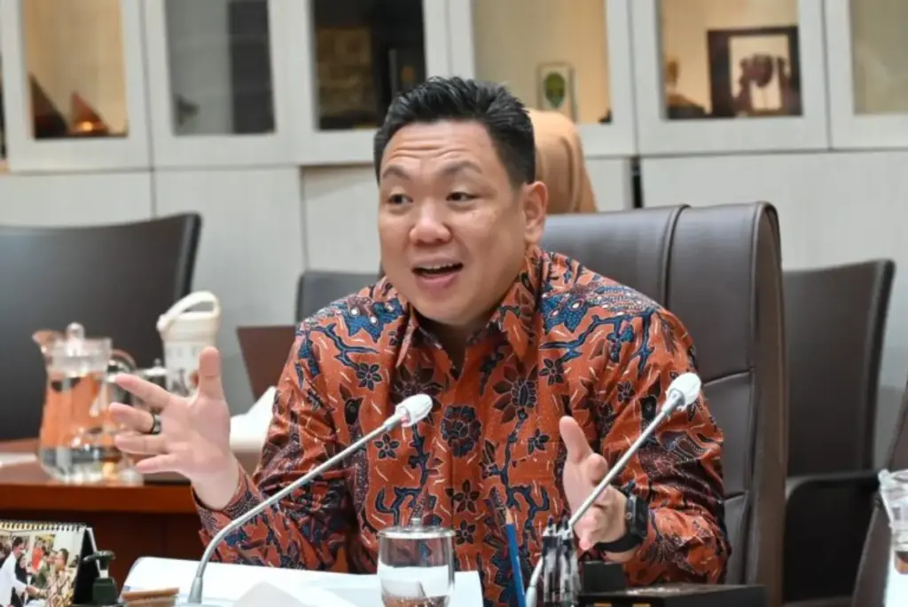Skenario Radikal DPR: Gratiskan BPJS Seluruh Indonesia Pakai 'Sisa' Dana Makan Bergizi! Komisi-IX-DPR-RI-Charles-Honoris
