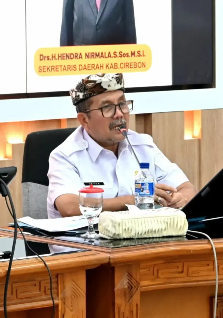 Bupati-Cirebon-Imron