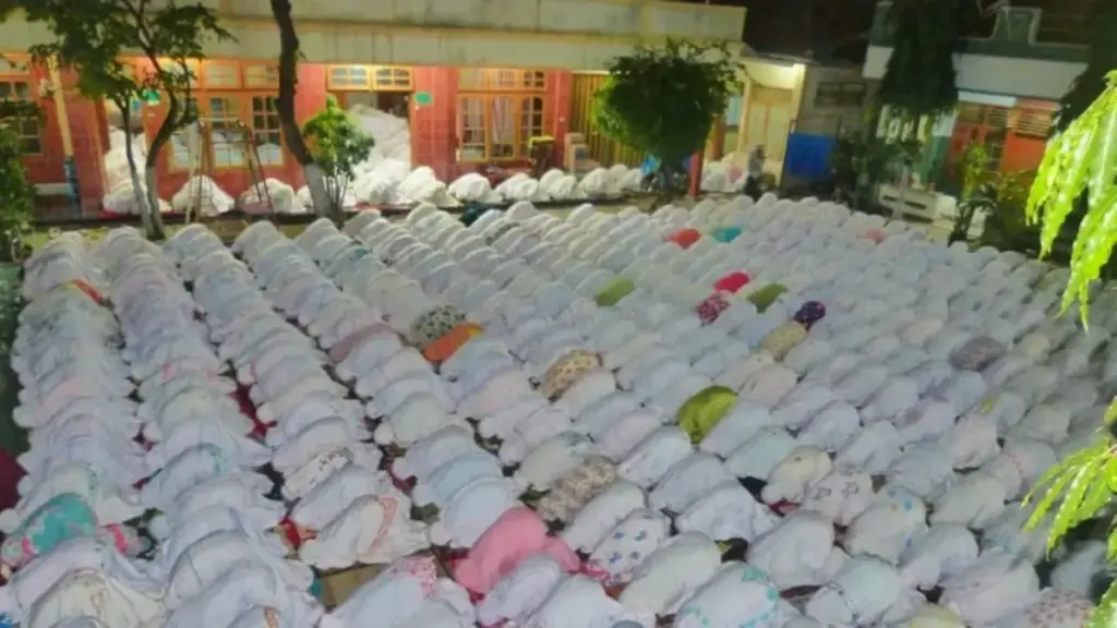 Investasi Langka Ramadan 2026: Mengapa Melewatkan Tarawih Kerugian Spiritual Terbesar? Shalat-Tarawih