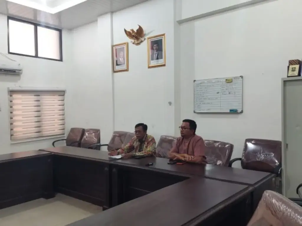 Sengkarut Data Bansos Cirebon: Raperda Data Desa Presisi Siap Putus Dominasi ‘Intervensi Politik’ Desa Raker-Pansus-II-DPRD-Kabupaten-Cirebon