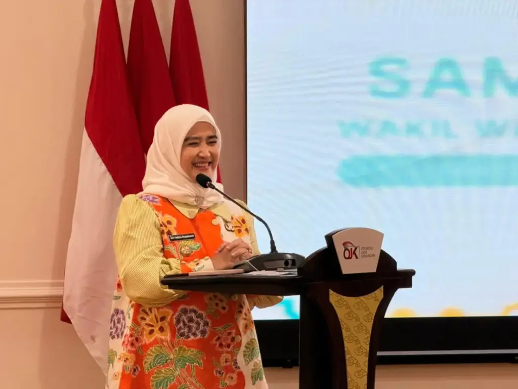 Wakil-Wali-Kota-Cirevon-Siti-Farida