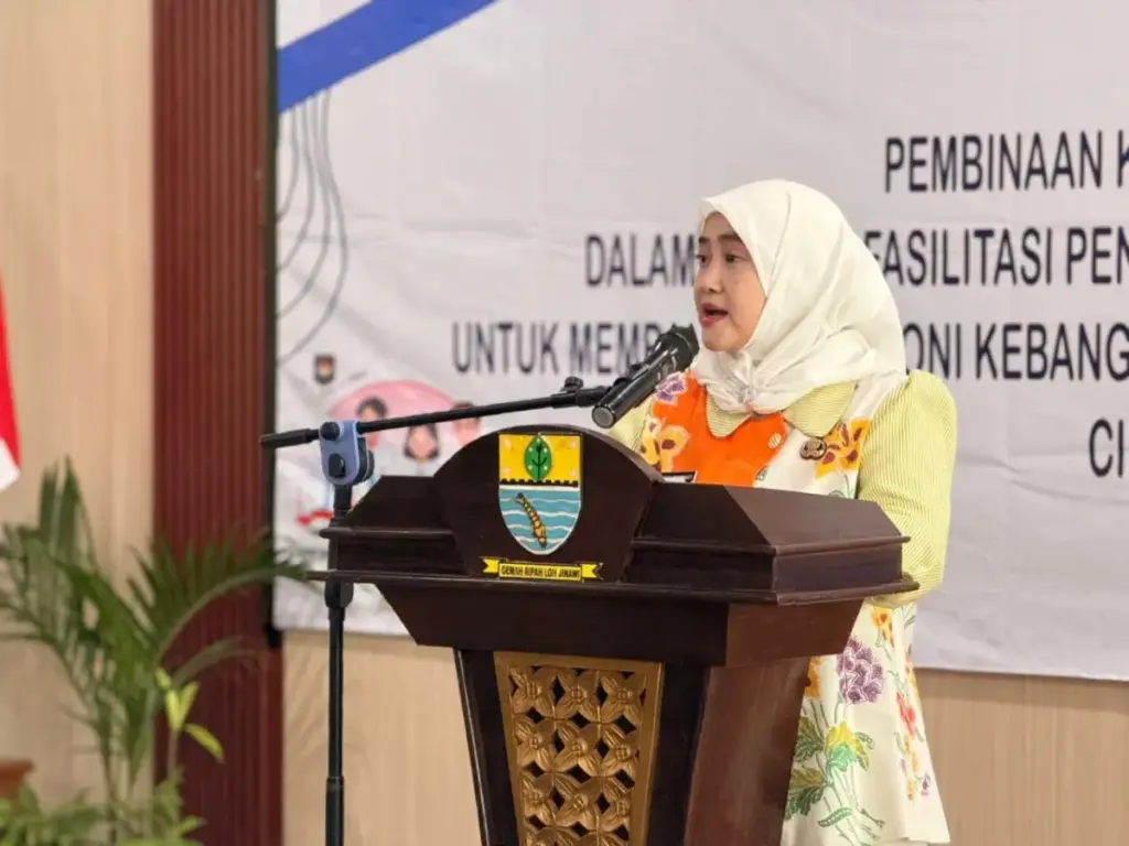 Wakil-Wali-Kota-Cirevon-Siti-Farida