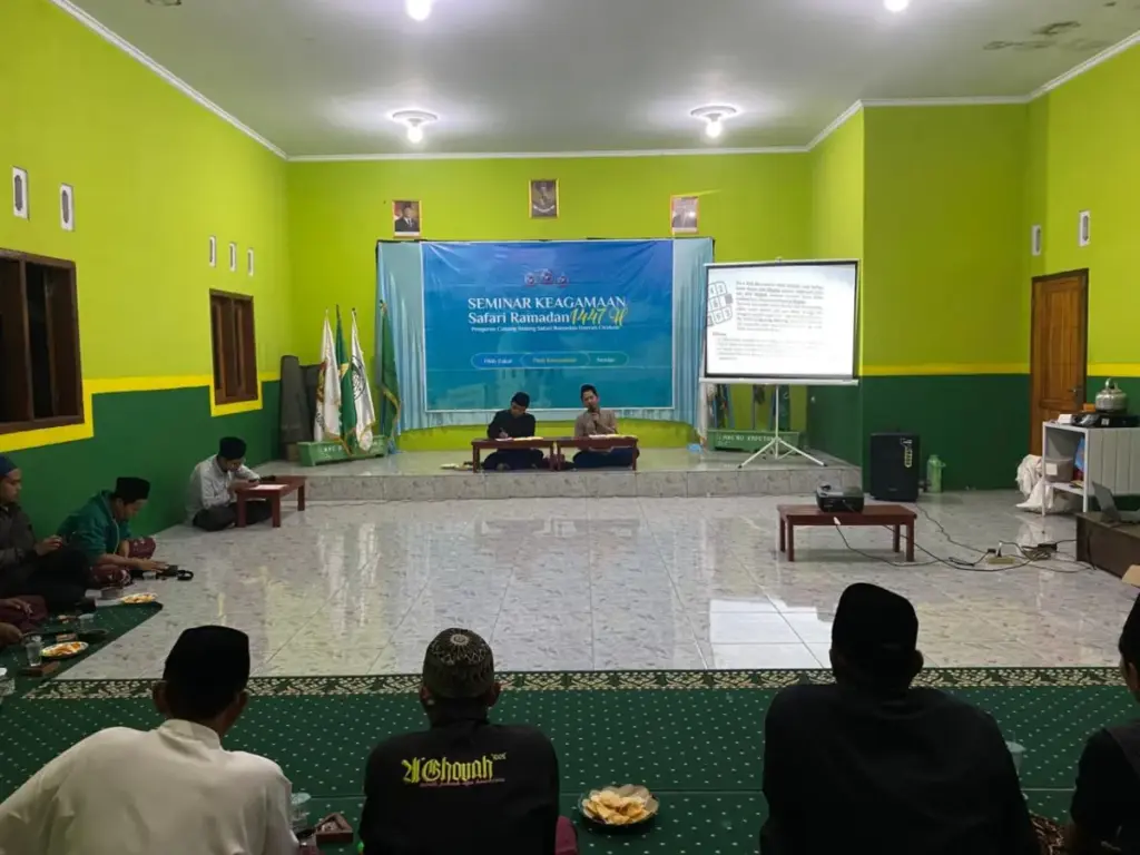 Hukum Zakat Fitrah Uang Seharga 2,5 Kg Beras, LIM Lirboyo Cabang Cirebon Ingatkan Risiko Talfiq Seminar-Zakat-LIM-Cirebon