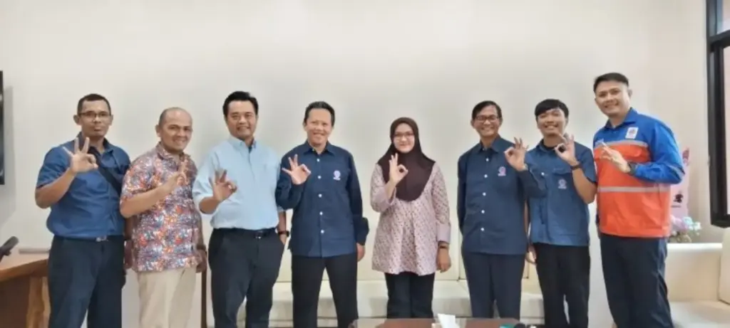 Ketua-DPRD-Kab-Cirebon-Shopi-Zulfia