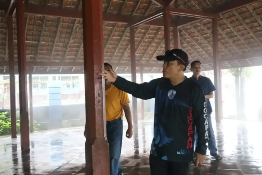 Bupati-Kuningan-Dian-Rachmat-Yanuar