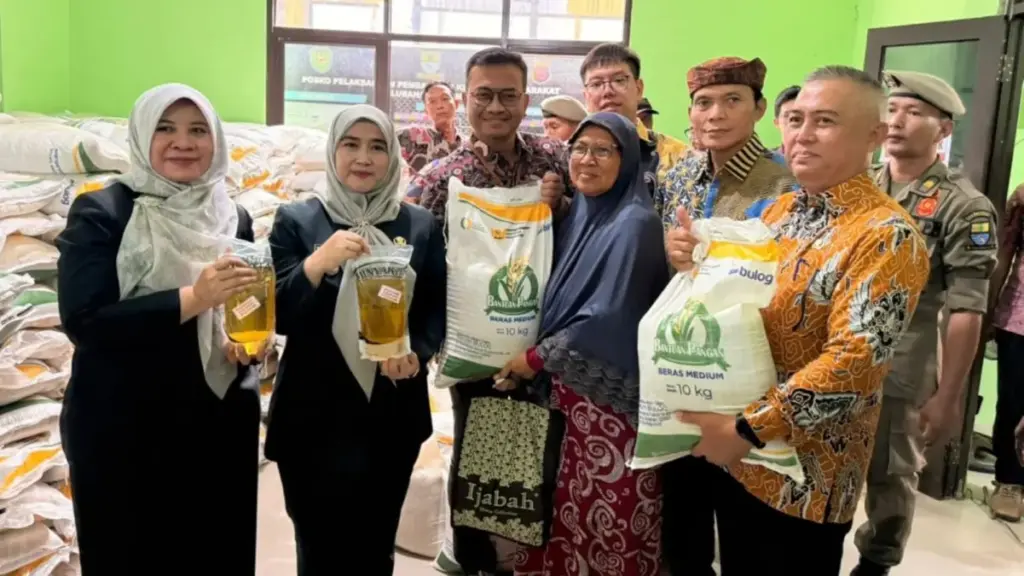 Wakil-Wali-Kota-Cirevon-Siti-Farida