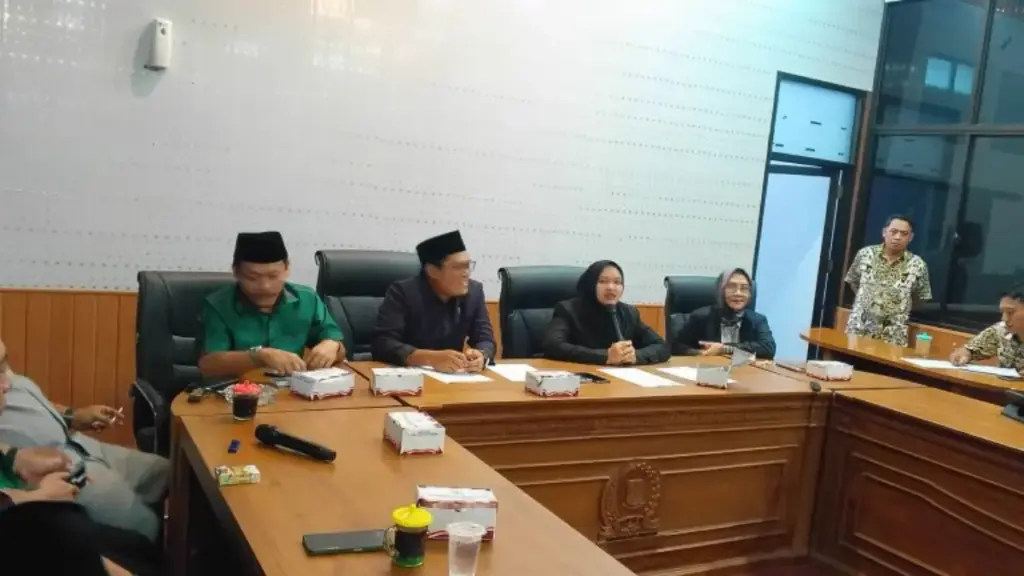 DPRD-Kabupaten-Cirebon-Gandeng-GP-Ansor