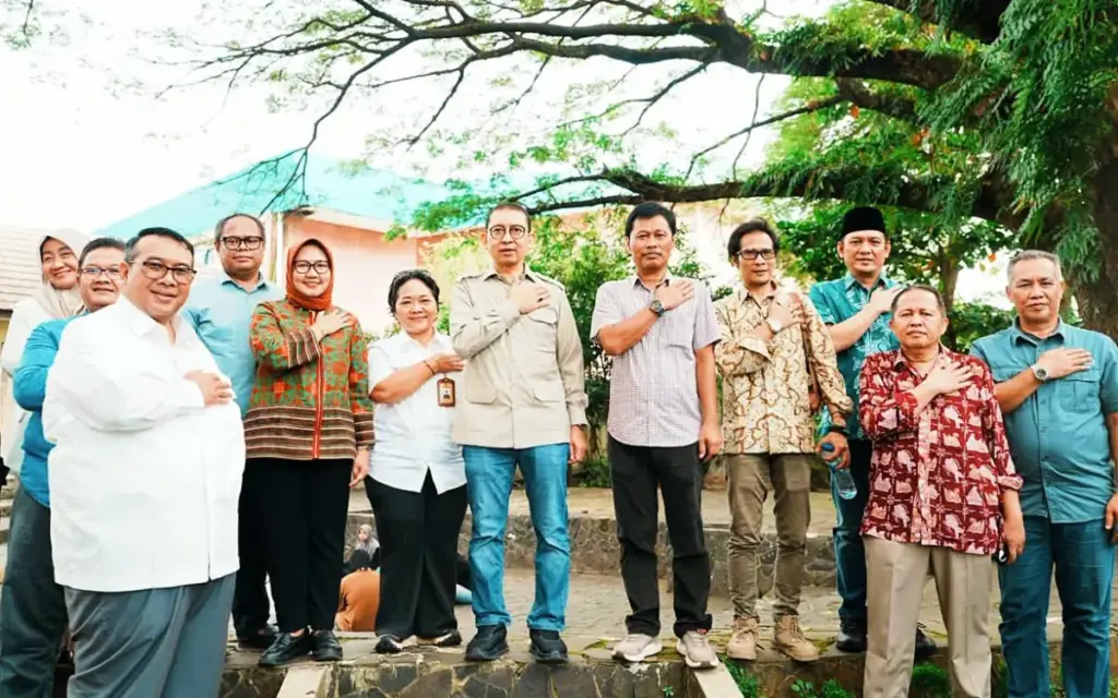 Menbud ke Keraton Kasepuhan dan Rencana Transformasi Gedung Kesenian Nyi Mas Rarasantang Jadi Taman Budaya Menbud-Fadli-Zon