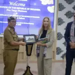 Bupati-Cirebon-Imron