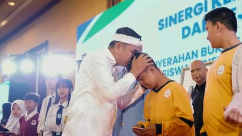 Gubernur-Dedi-Mulyadi