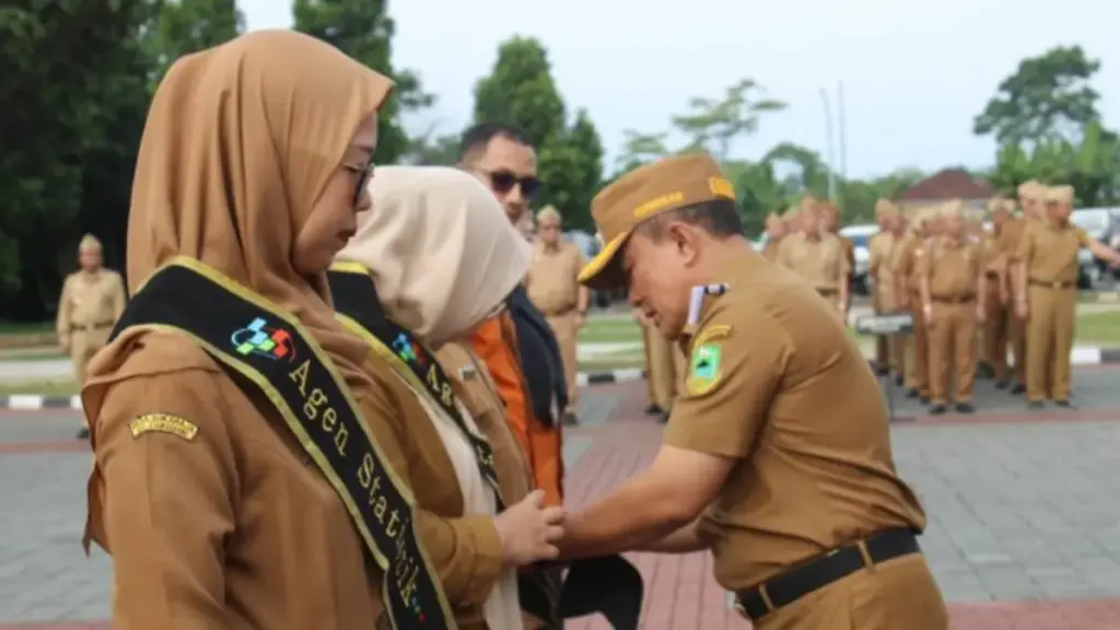 Bupati-Kuningan-Dian-Rachmat-Yanuar