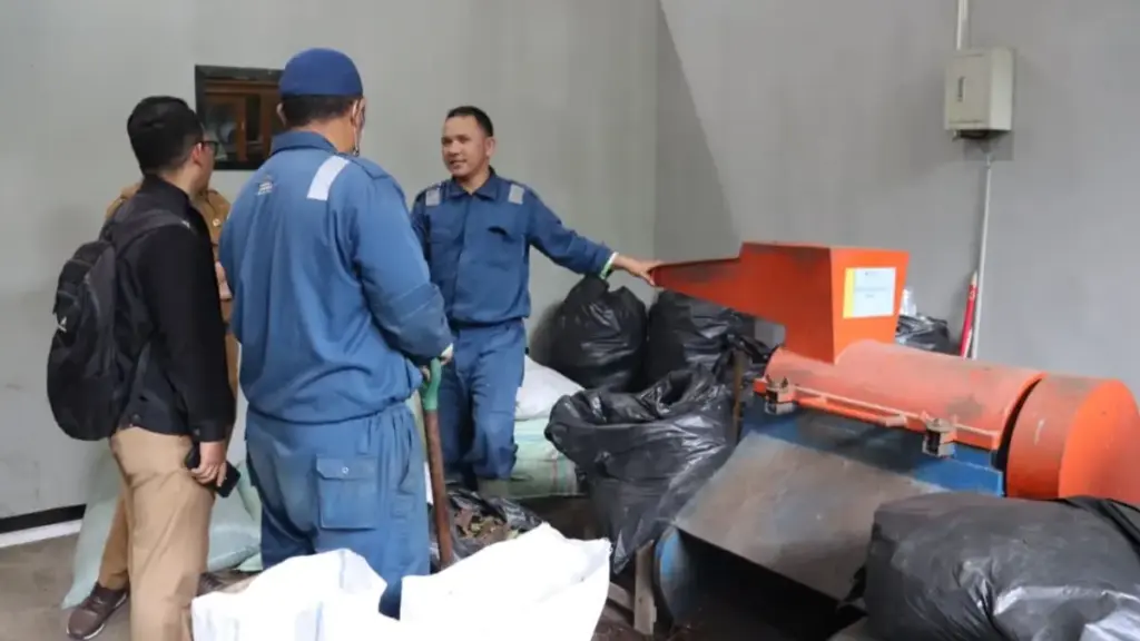 Pengolahan-Sampah-Kota-Cirebon