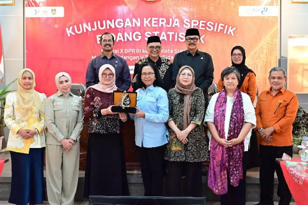 Mengintip 'Mbak Sri Cantik', Senjata Rahasia Surakarta Bikin DPR Terpukau: Data Presisi, Anggaran Efisien Komisi-X-DPR-RI-Esti-Wijayati