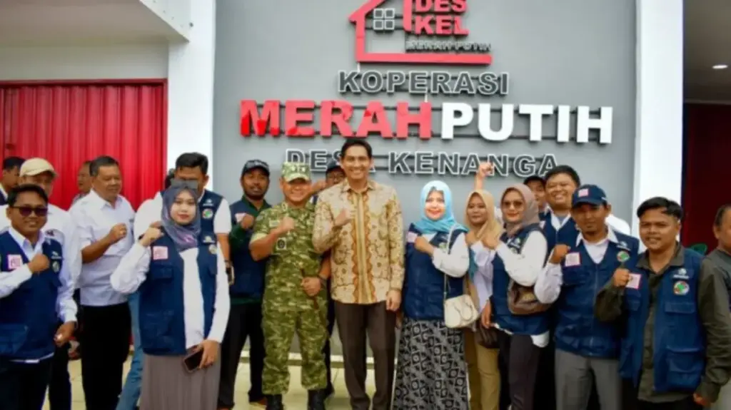 Diikuti Lucky Hakim, Gerakan Koperasi Merah Putih Presiden Prabowo Sasar Jantung Industri Krupuk Indramayu Bupati-Indramayu-Lucky-Hakim