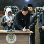 Rapat-Paripurna-DPRD-Indramayu
