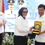 Wali-Kota-Cirebon-Effendi-Edo-dan-Eti-Herawati