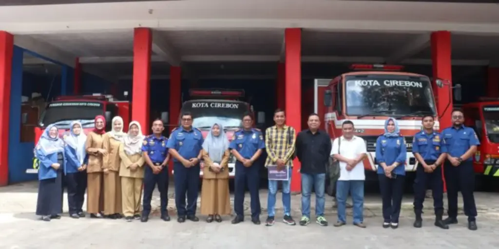 Kota Cirebon Darurat Keselamatan: 40% Armada Damkar Rusak, Petugas Dipaksa Menantang Maut Tanpa APD Layak DPRD-Kota-Cirebon-Sidak-Damkar