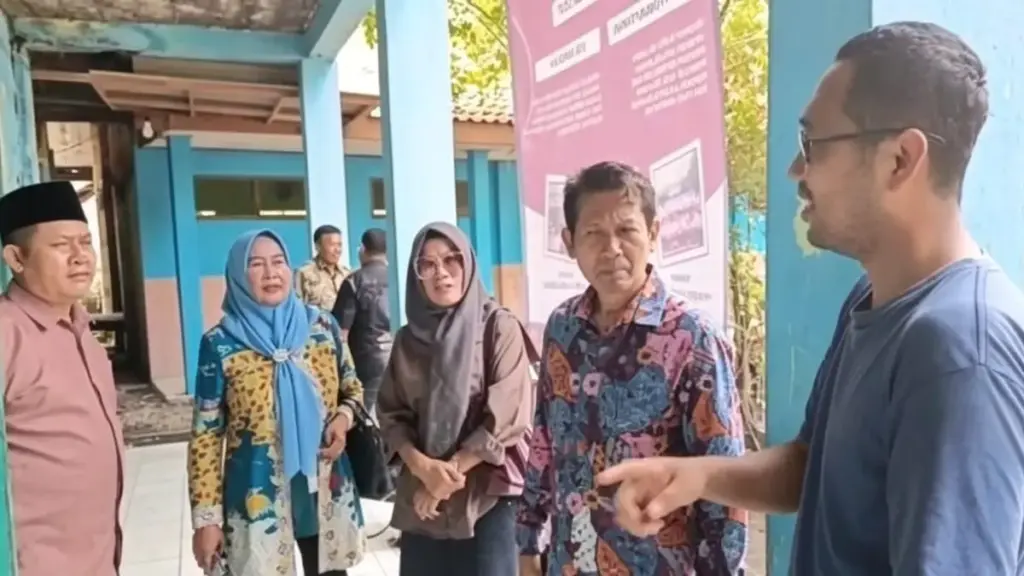 Potret Nyata Ketimpangan Pendidikan Cirebon: Komisi IV DPRD Desak Intervensi Anggaran Darurat SDN 1 Rawaurip DPRD-Kabupaten-Cirebon