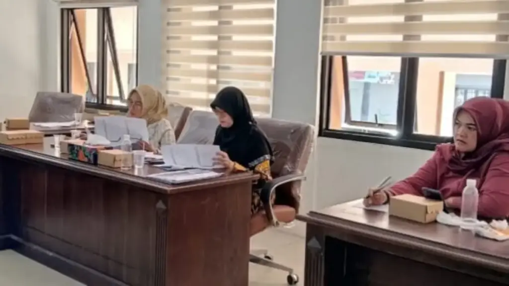 Ancaman Efisiensi APBD 2027, Desa di Cirebon Didesak Mandiri saat Anggaran Dipangkas DPRD-Kabupaten-Cirebon