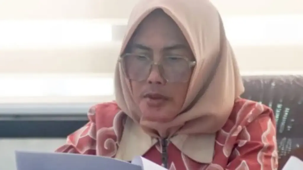 Komisi-I-DPRD-Kab-Cirebon-Rohayati