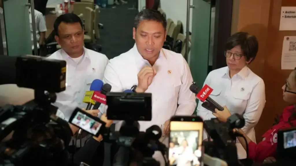 MK Ketok Palu: Makan Gratis Lanjut Terus, Dana Sekolah Tak Lagi Tergerus Kepala-BGN-Sudaryono