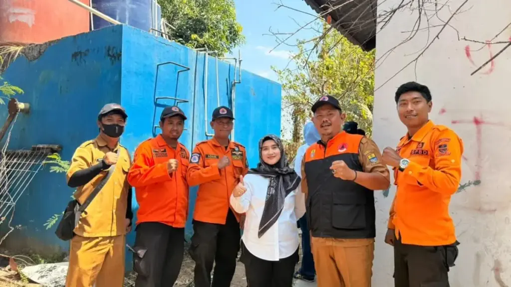 Selain Kemarau Warga Argasunya Cirebon Terjebak Air Tanah Asin dan Pipa 'Kerdil' Wakil-Wali-Kota-Cirebon-Siti-Farida-Rosmawati