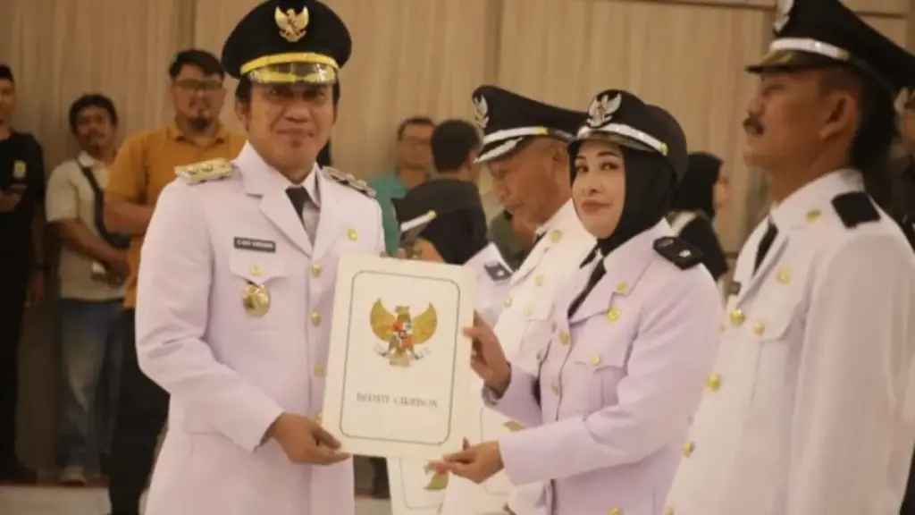 Tancap Gas Jelang Pilkades Serentak, 4 Kuwu PAW Cirebon Resmi Dilantik Wakil-Bupati-Agus-Kurniawan-Budiman