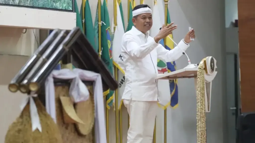 Gubernur-Jawa-Barat-Dedi-Mulyadi