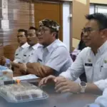 Bupati-Cirebon-Imron