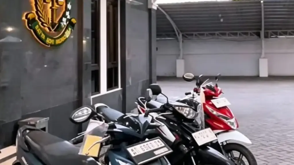 Lelang Motor Murah Kejari Kuningan: Limit Mulai Rp1 Juta, Surat Dijamin Legal! Motor-Lelang-Kejari-Kuningan