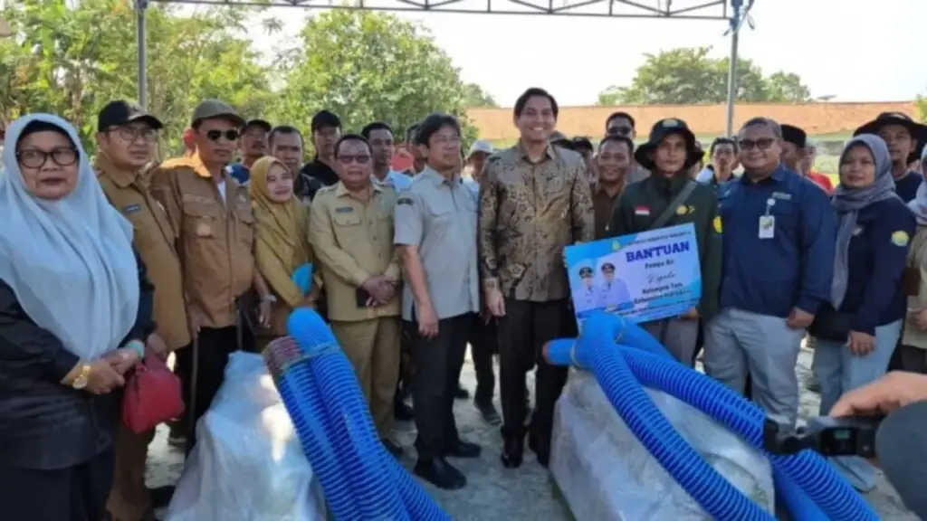Lawan Kemarau Ekstrem, Strategi Indramayu 'Kunci' Air Sawah Pakai Irigasi Tanah dan Listrik Bupati-Indramayu-Lucky-Hakim